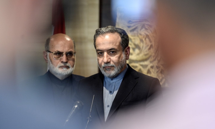 Иран готов да пусне японски кораби през Ормузкия проток